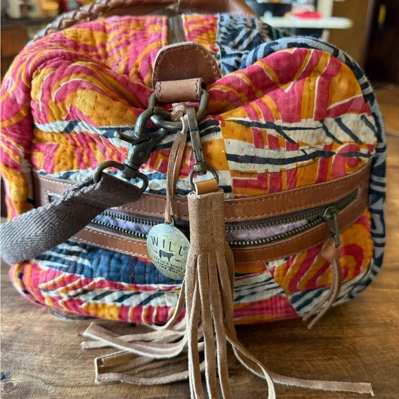 Will Leather Goods Orange/Red and Blue Kantha Travel Bag - Picture 4 of 6